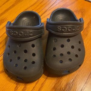 Toddler crocs